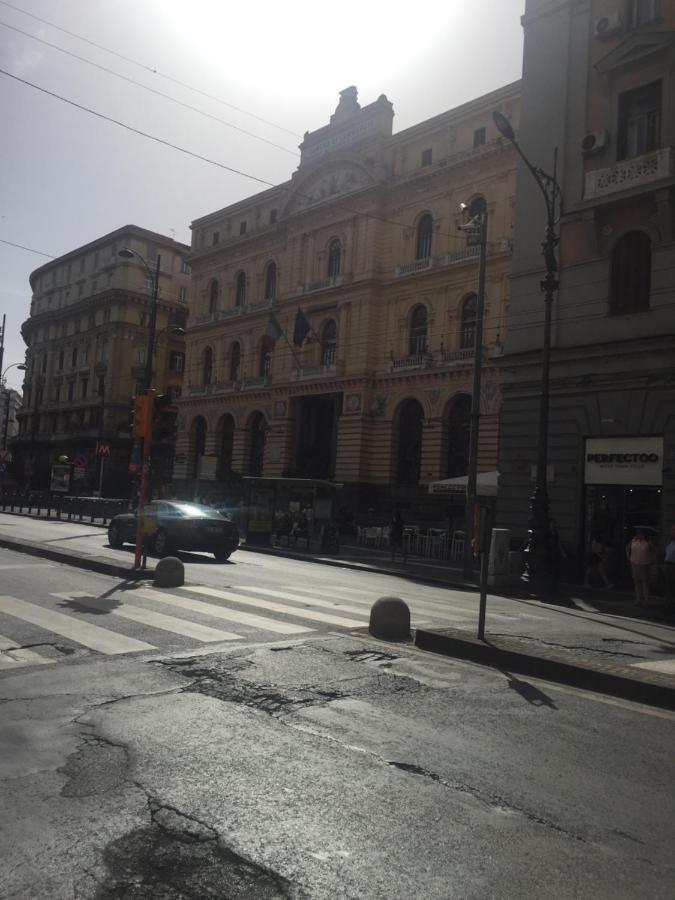 La Casa Di Nana Apartment Napoli Bagian luar foto